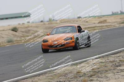 media/Jun-01-2025-CalClub SCCA (Sun) [[eae223c5dd]]/Group 5/Race (Front Straight)/